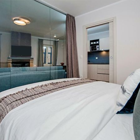 Harmony In Blue Apartment โรวีน ภายนอก รูปภาพ