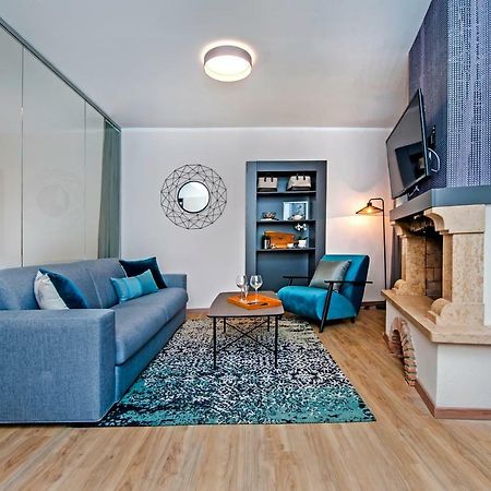 Harmony In Blue Apartment โรวีน ภายนอก รูปภาพ