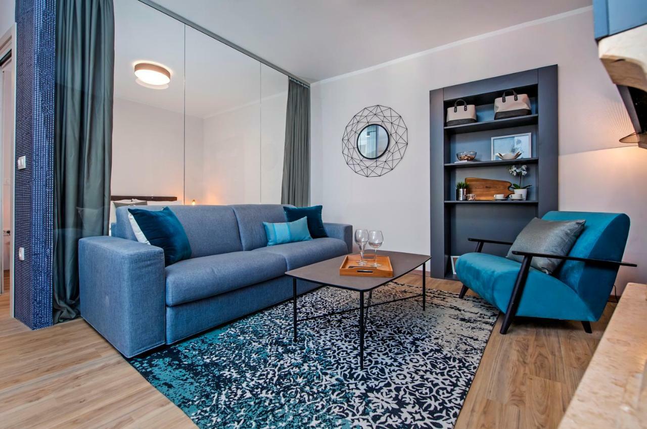 Harmony In Blue Apartment โรวีน ภายนอก รูปภาพ